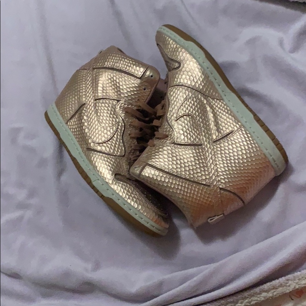 Rose gold/bronze Nike Wedges